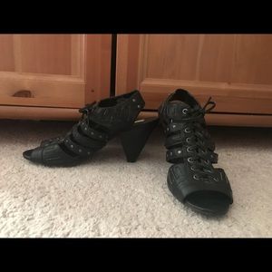 Simply Vera Wang Heels